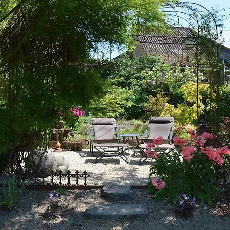 La Jardiniere Bed and Breakfast Érezée